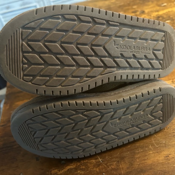 Ugg Koolaburra girls size 13 in good shape . - Picture 4 of 6